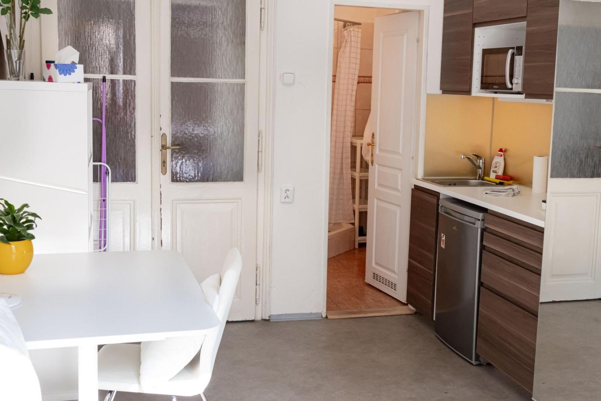 Apartments In Mala Strana - 10 Minutes From Charles Bridge براغ المظهر الخارجي الصورة