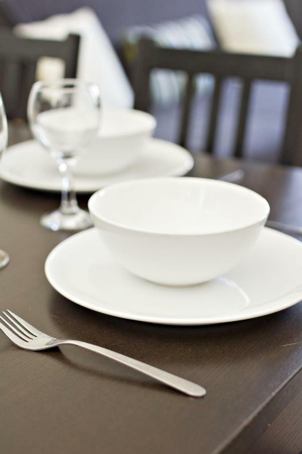 Apartments In Mala Strana - 10 Minutes From Charles Bridge براغ المظهر الخارجي الصورة